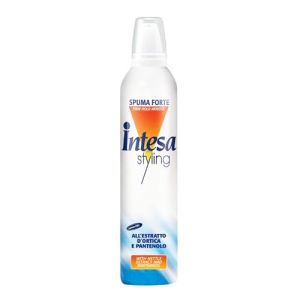 Intesa пяна за коса 300МЛ./ГОЛЯМА/